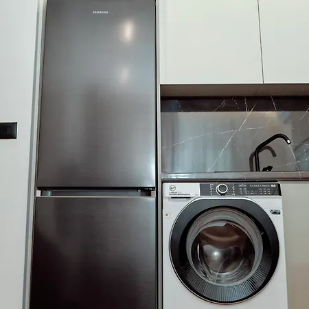 Godija 1 * ティラナ